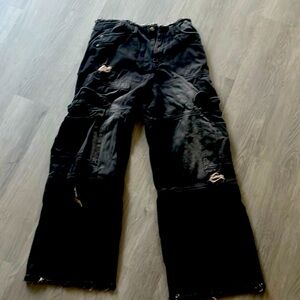 Nice style pants can like this there from forever 21 they are washed and clean